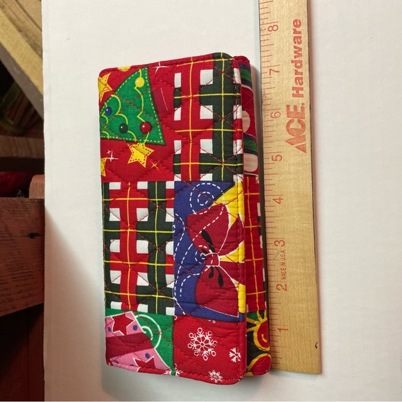 Christmas Wallet, New with Tags, Tri-folding, multi compartment, Quilted… - Picture 5 of 7